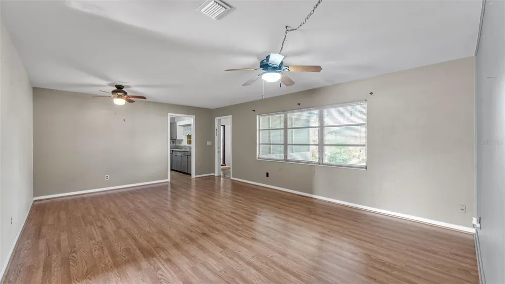 1733 FREDRICKSBURG AVENUE Lakeland, FL 33803
