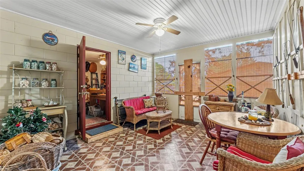 1733 FREDRICKSBURG AVENUE Lakeland, FL 33803