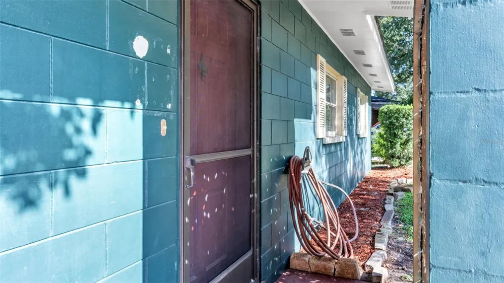 1733 FREDRICKSBURG AVENUE Lakeland, FL 33803