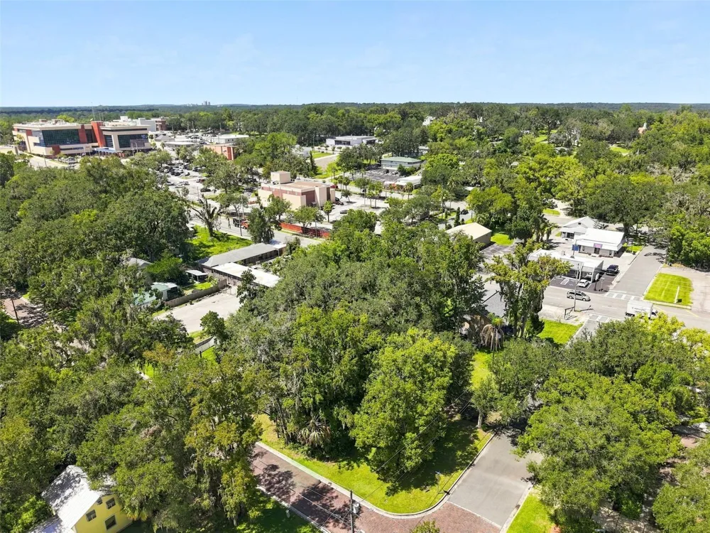 E LIBERTY STREET Brooksville, FL 34601