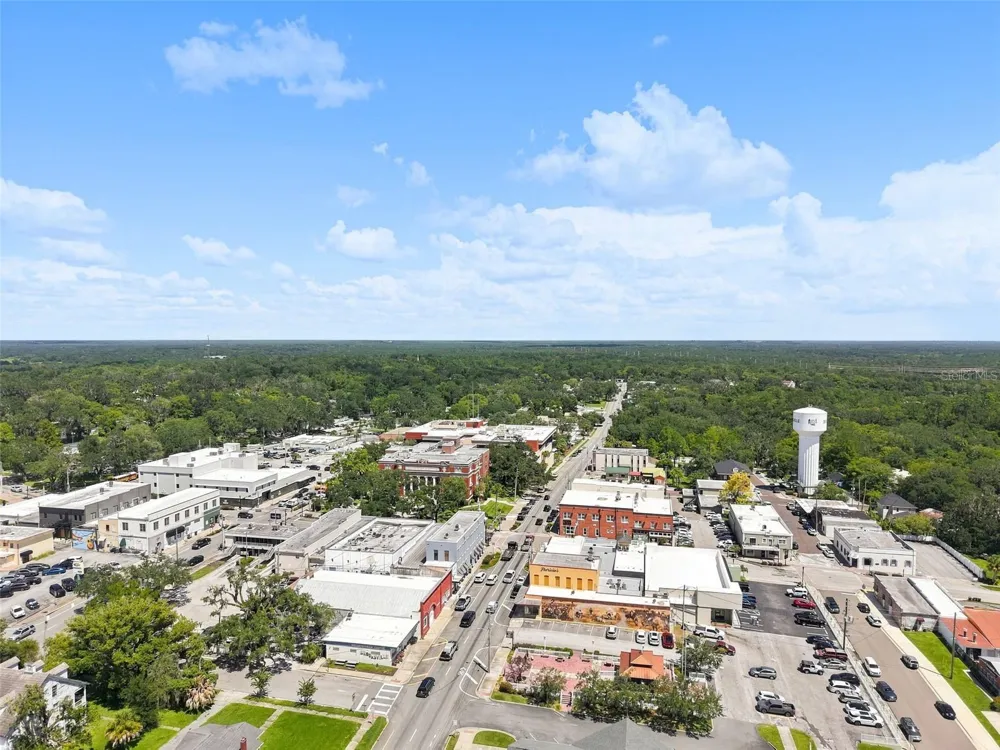 E LIBERTY STREET Brooksville, FL 34601