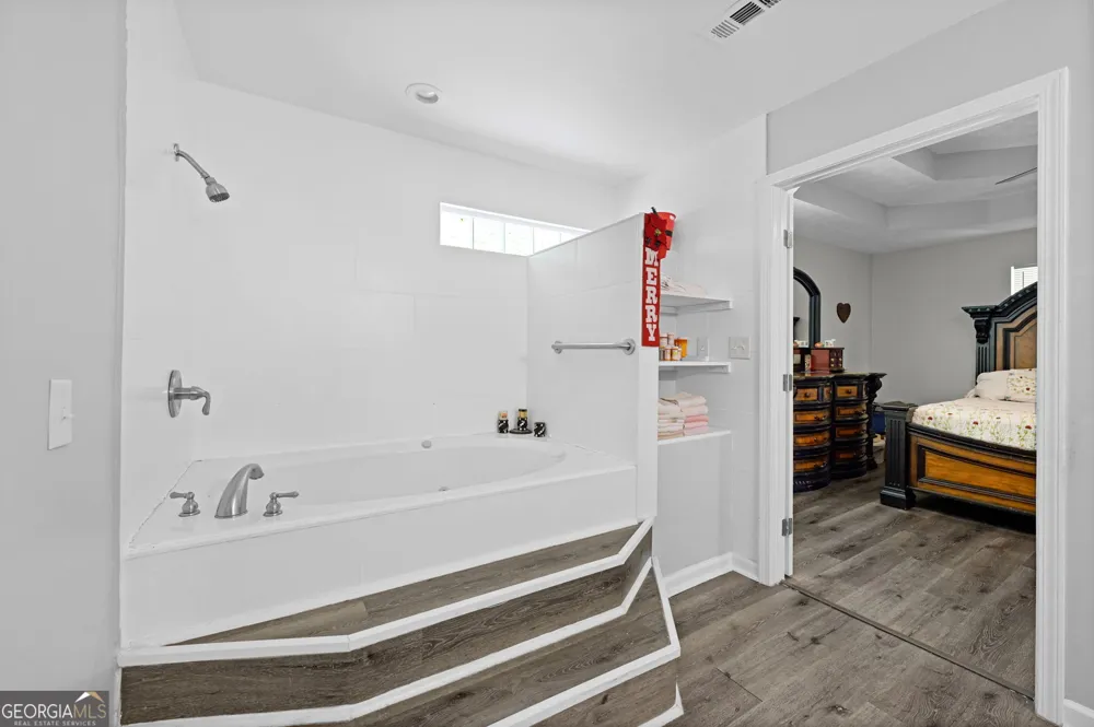365 Cook DR Ellenwood, GA 30294
