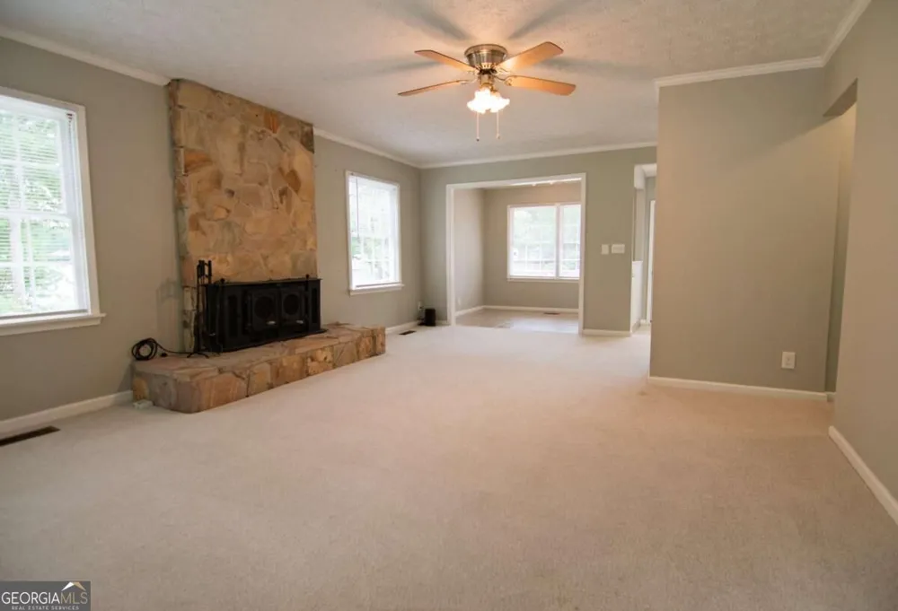 1671 West Pine Lake DR West Point, GA 31833