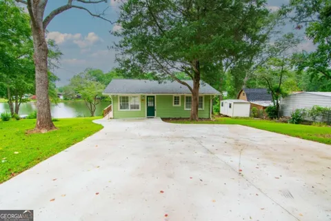 1671 West Pine Lake DR