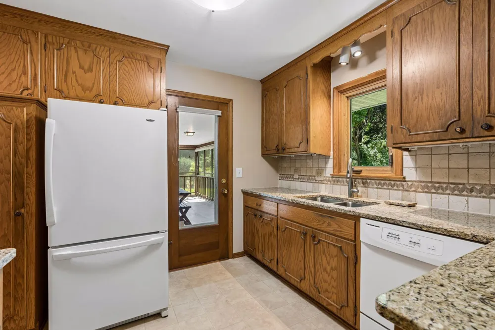 14211 Lennell Drive Minnetonka, MN 55345