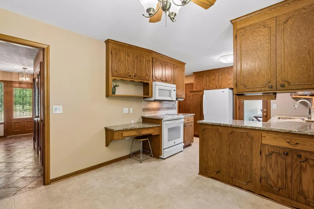 14211 Lennell Drive Minnetonka, MN 55345