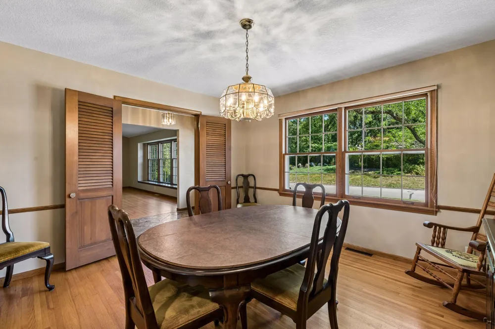 14211 Lennell Drive Minnetonka, MN 55345