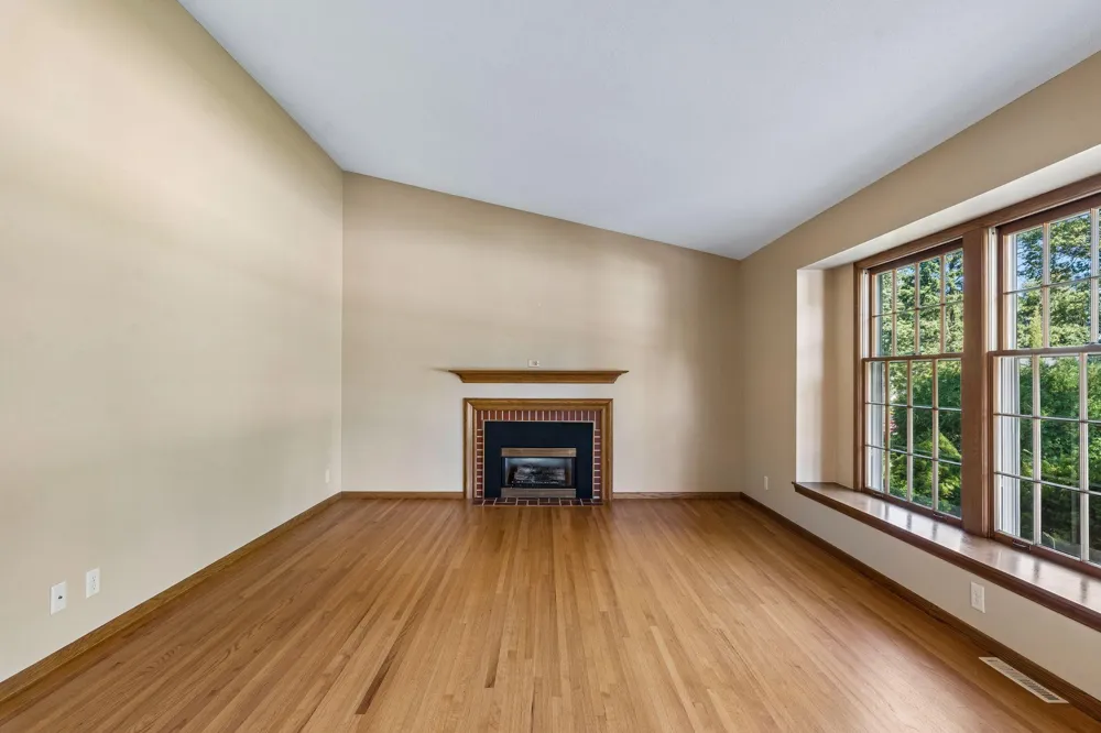 14211 Lennell Drive Minnetonka, MN 55345