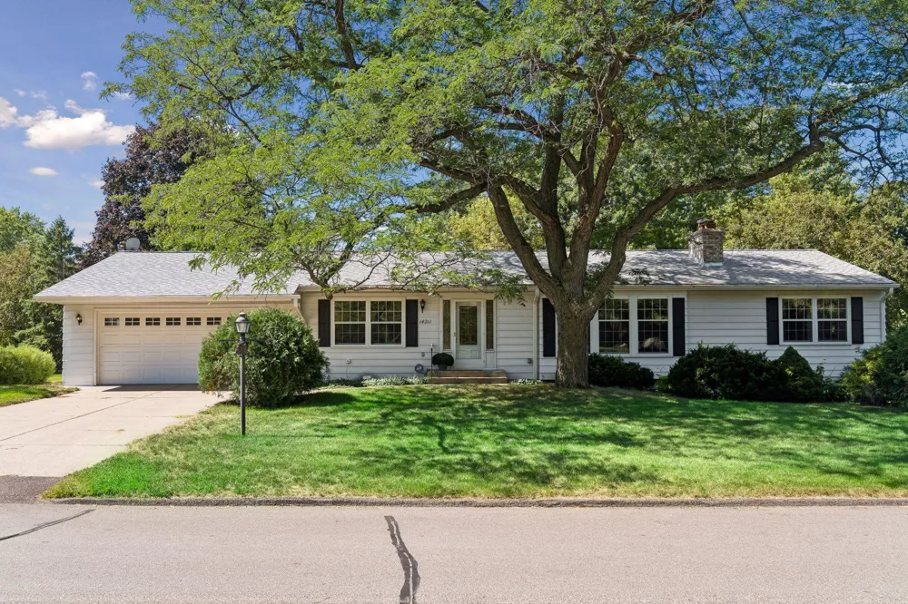 14211 Lennell Drive Minnetonka, MN 55345