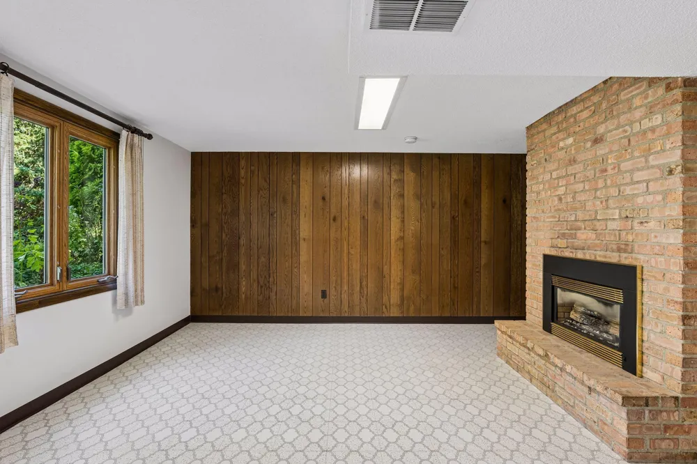 14211 Lennell Drive Minnetonka, MN 55345