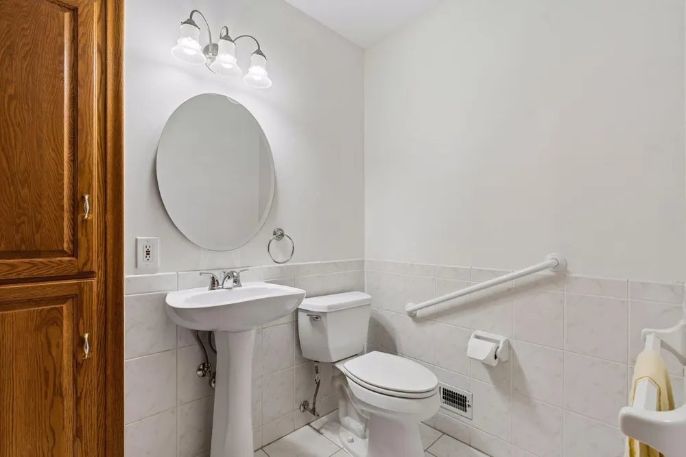 14211 Lennell Drive Minnetonka, MN 55345