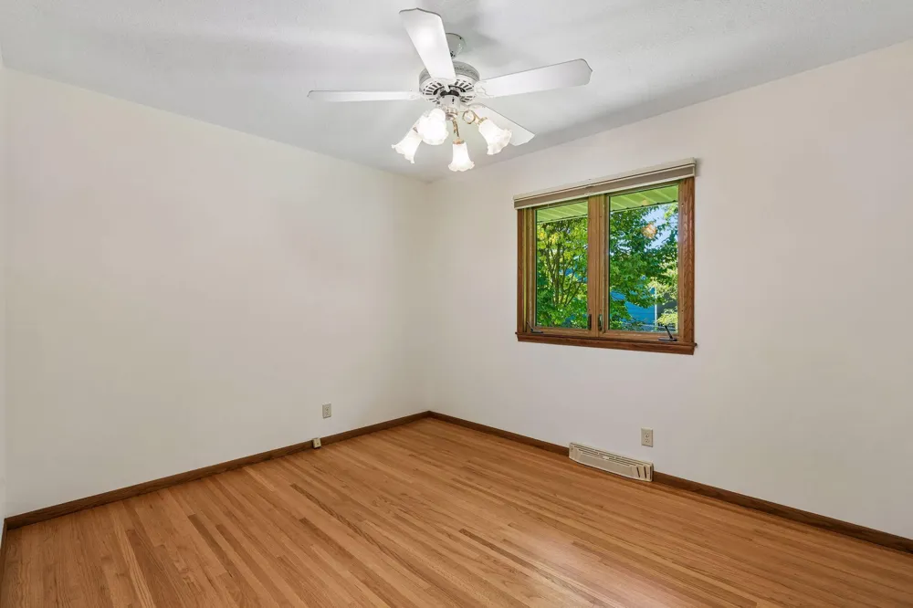 14211 Lennell Drive Minnetonka, MN 55345