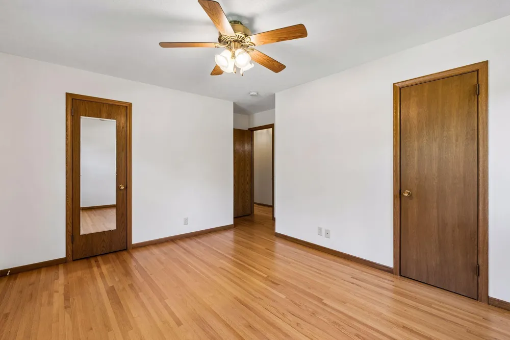 14211 Lennell Drive Minnetonka, MN 55345