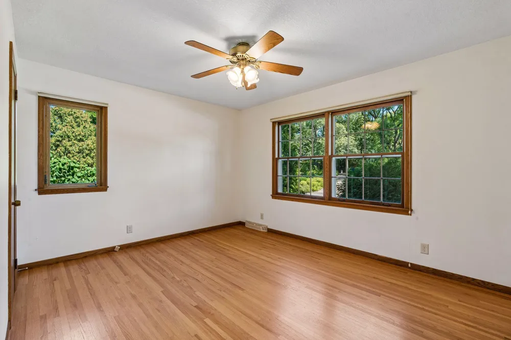 14211 Lennell Drive Minnetonka, MN 55345