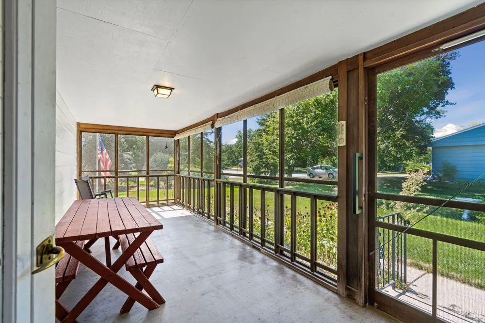 14211 Lennell Drive Minnetonka, MN 55345