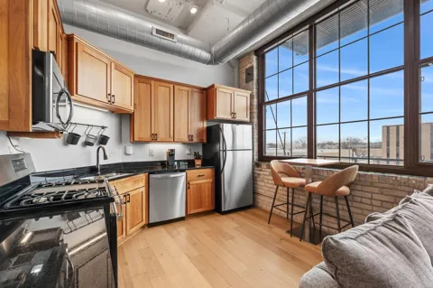 1901 E Hennepin Avenue #306