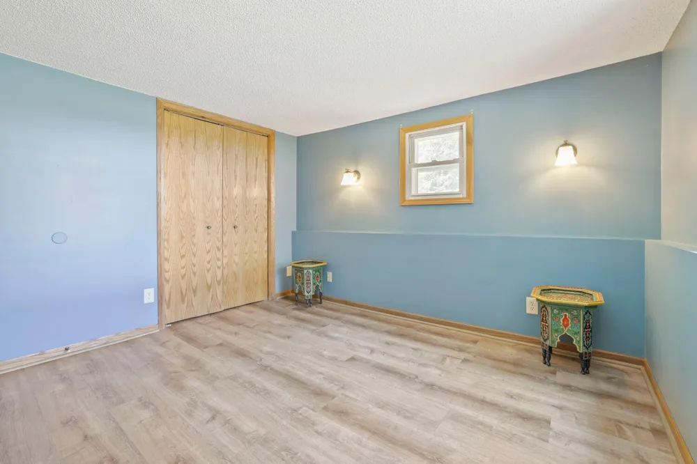 5850 2 1/2 STREET NE Fridley, MN 55432