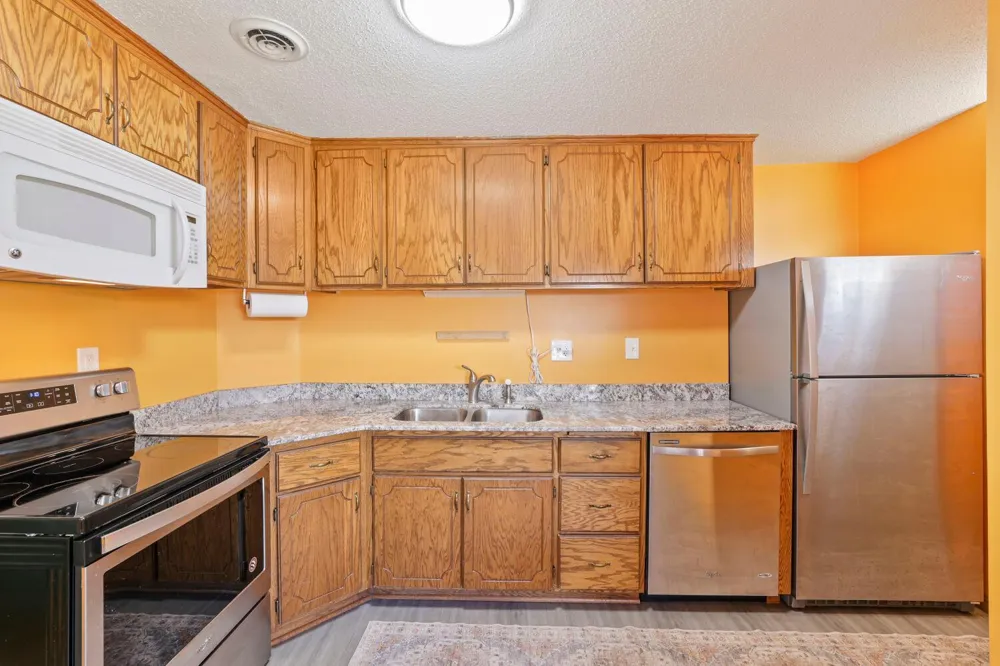 5850 2 1/2 STREET NE Fridley, MN 55432