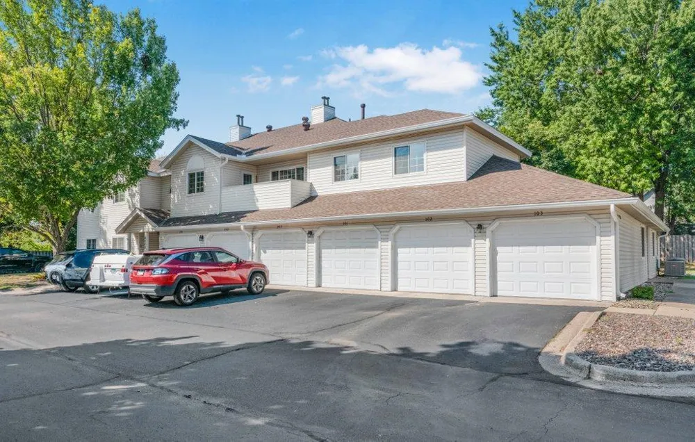 4040 Maureen Drive NE #203 Columbia Heights, MN 55421