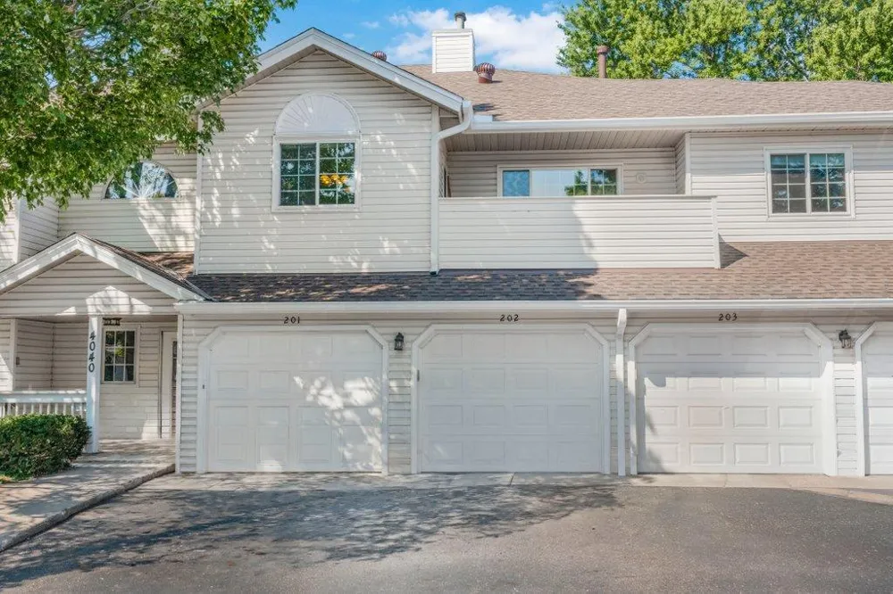 4040 Maureen Drive NE #203 Columbia Heights, MN 55421