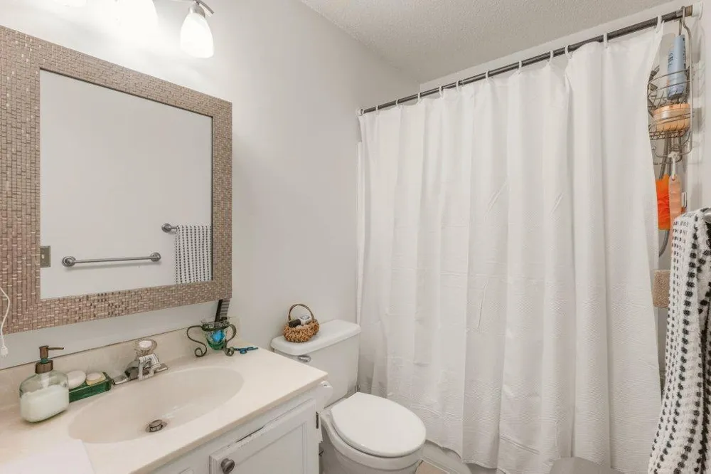 4040 Maureen Drive NE #203 Columbia Heights, MN 55421