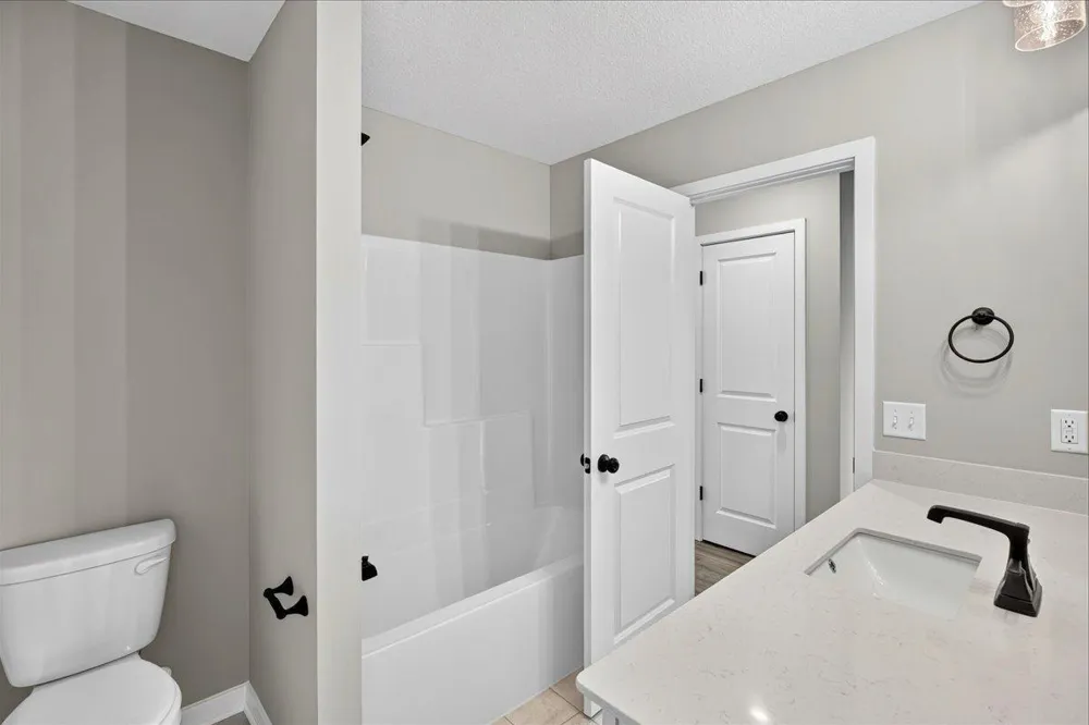 37559 Greenway Avenue North Branch, MN 55056