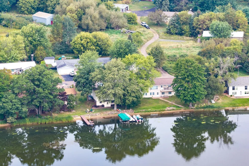 812 Magnor Lake Lane Clayton, WI 54004