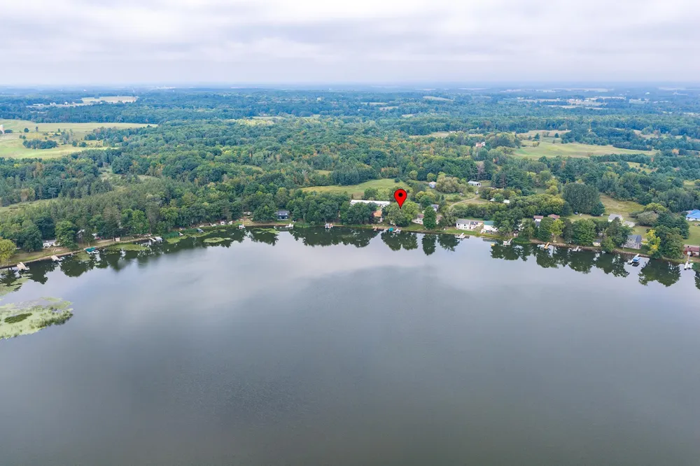 812 Magnor Lake Lane Clayton, WI 54004