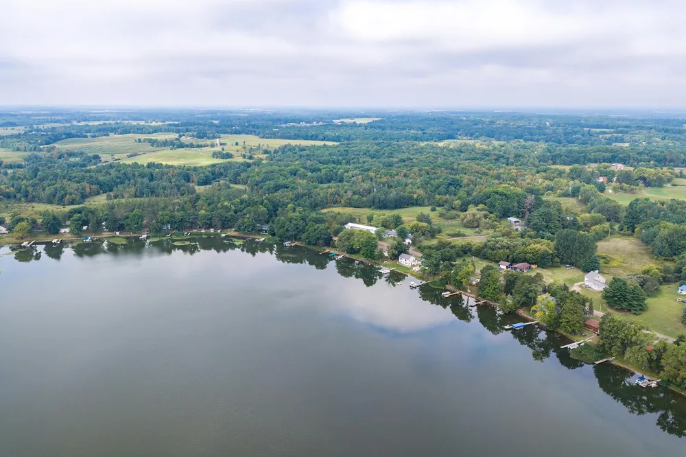 812 Magnor Lake Lane Clayton, WI 54004