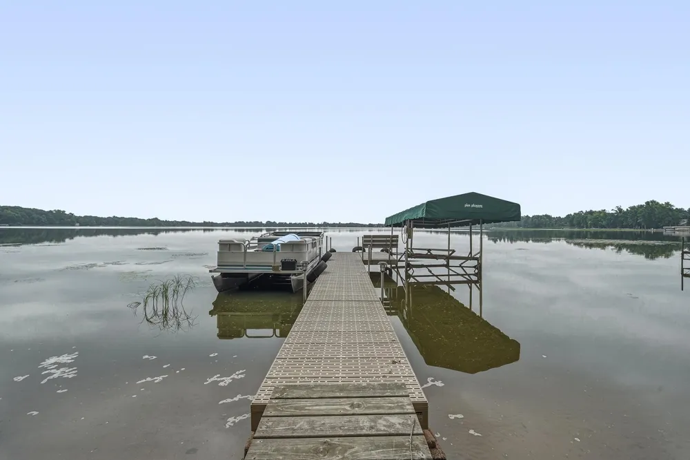812 Magnor Lake Lane Clayton, WI 54004