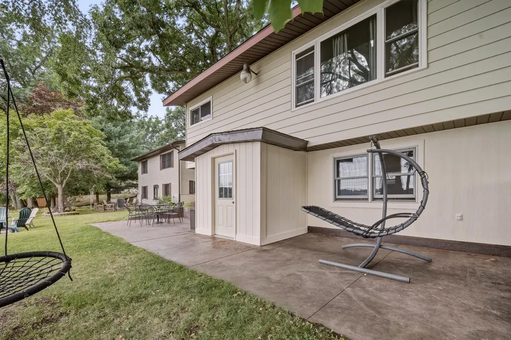 812 Magnor Lake Lane Clayton, WI 54004