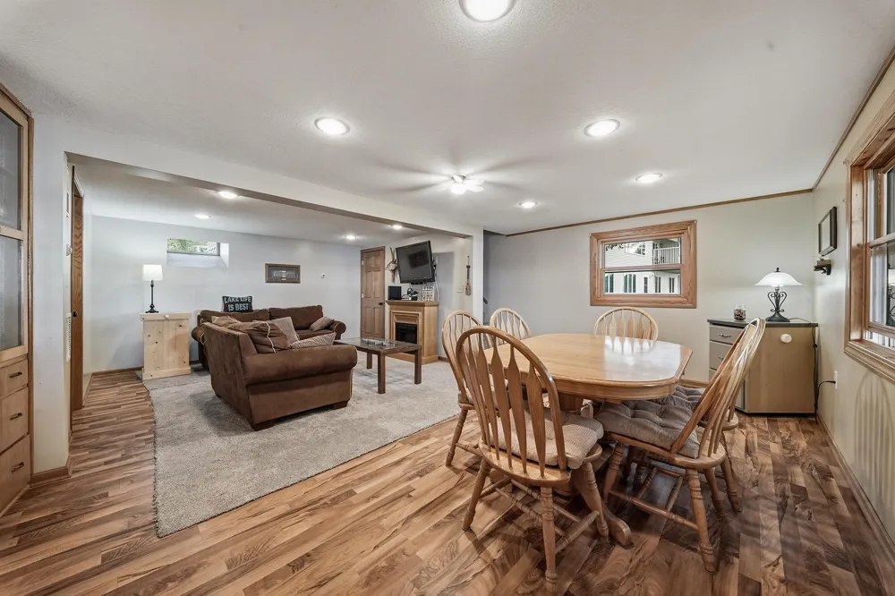 812 Magnor Lake Lane Clayton, WI 54004