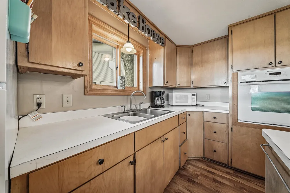 812 Magnor Lake Lane Clayton, WI 54004