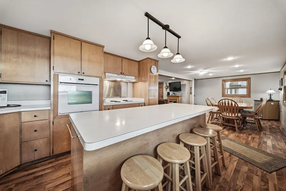 812 Magnor Lake Lane Clayton, WI 54004