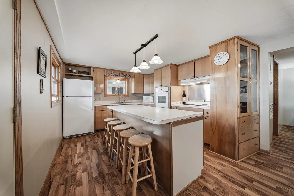 812 Magnor Lake Lane Clayton, WI 54004