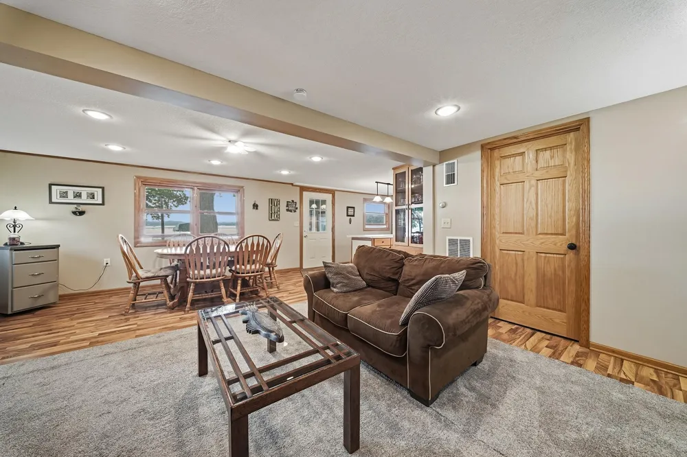 812 Magnor Lake Lane Clayton, WI 54004