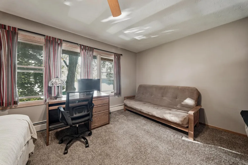 812 Magnor Lake Lane Clayton, WI 54004