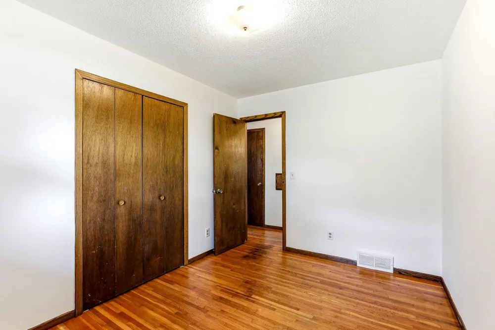 1334 21st Street W Hastings, MN 55033