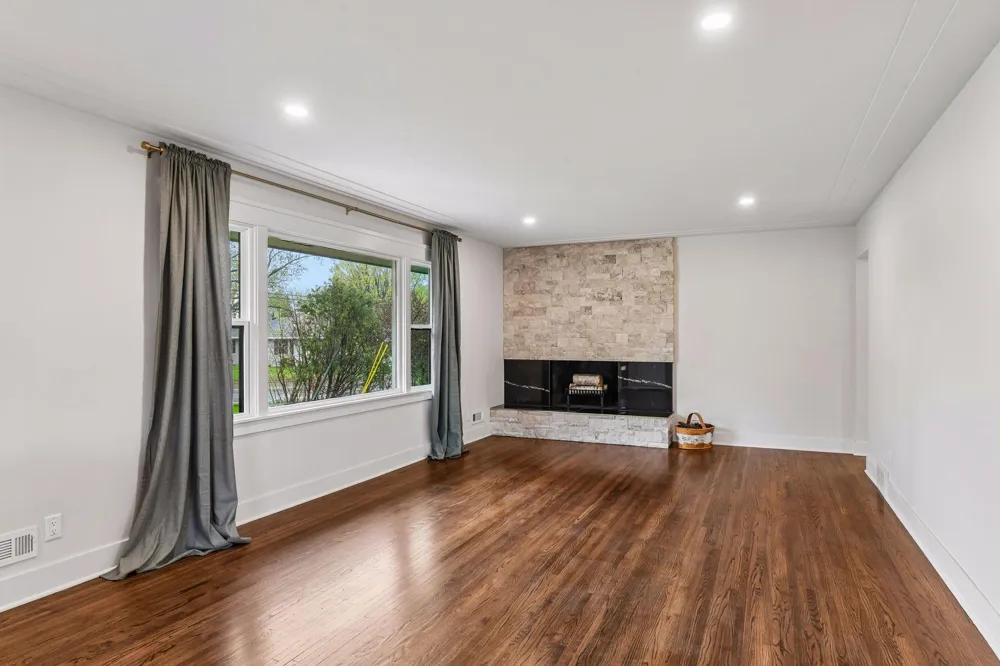 4625 Valley View Road Edina, MN 55424