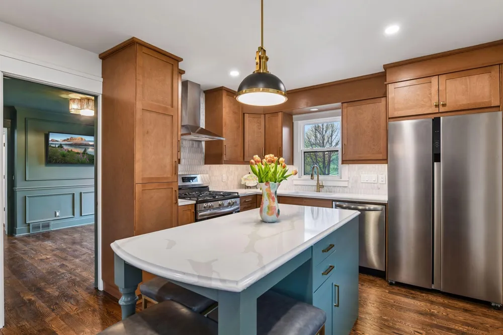 4625 Valley View Road Edina, MN 55424