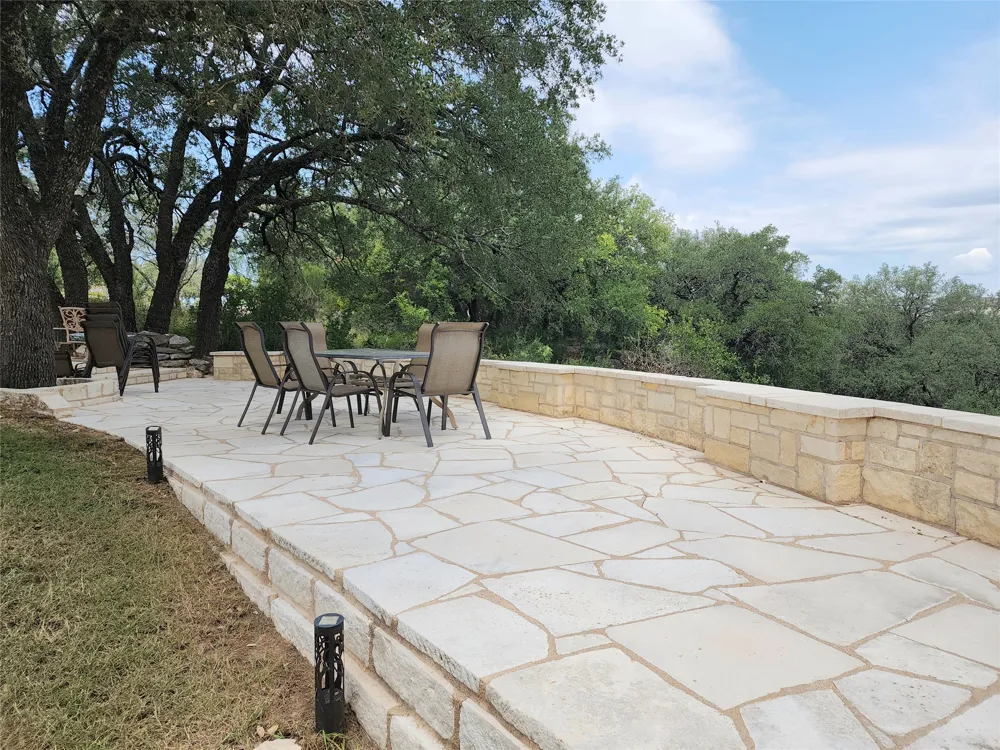 1001 Wesley Ridge Drive Spicewood, TX 78669