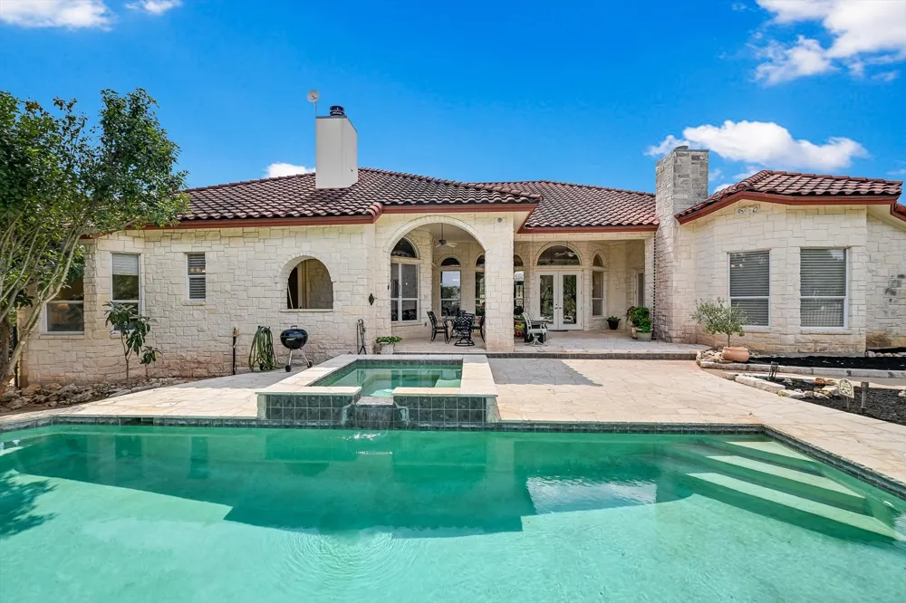 1001 Wesley Ridge Drive Spicewood, TX 78669