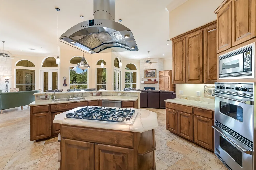 1001 Wesley Ridge Drive Spicewood, TX 78669