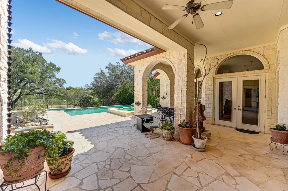 1001 Wesley Ridge Drive Spicewood, TX 78669