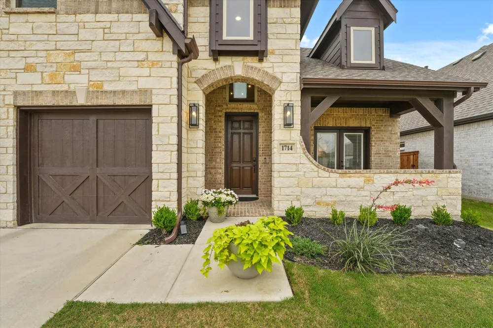 1714 Highwood Road Forney, TX 75126