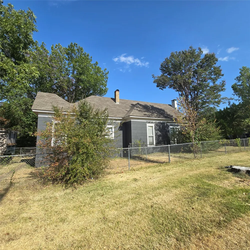 1031 W Morgan Street Denison, TX 75020