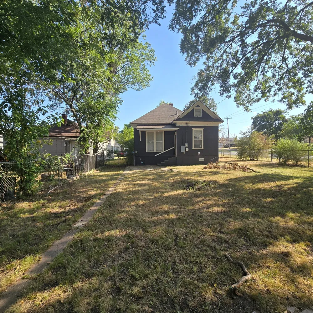 1031 W Morgan Street Denison, TX 75020