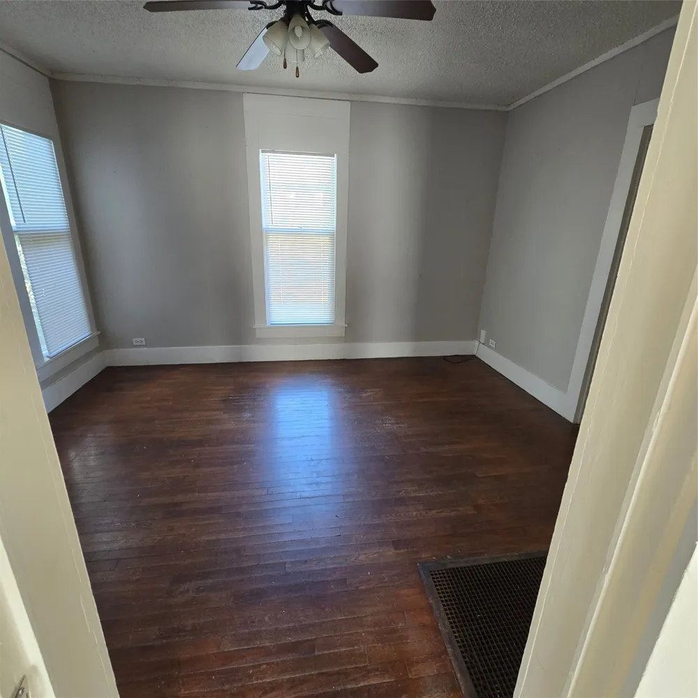 1031 W Morgan Street Denison, TX 75020