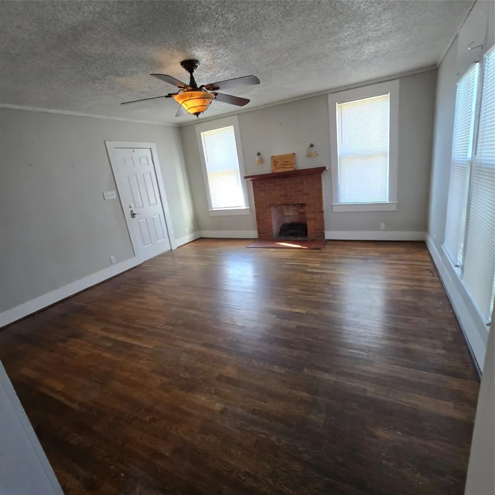 1031 W Morgan Street Denison, TX 75020