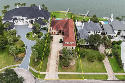 102 Twin Oaks Way